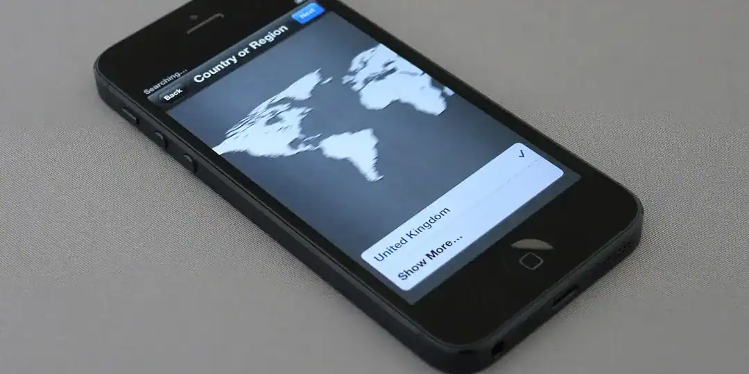 From Skeuomorphism to Flat: Insights for Startups from the Evolution of Google and Instagram Logos