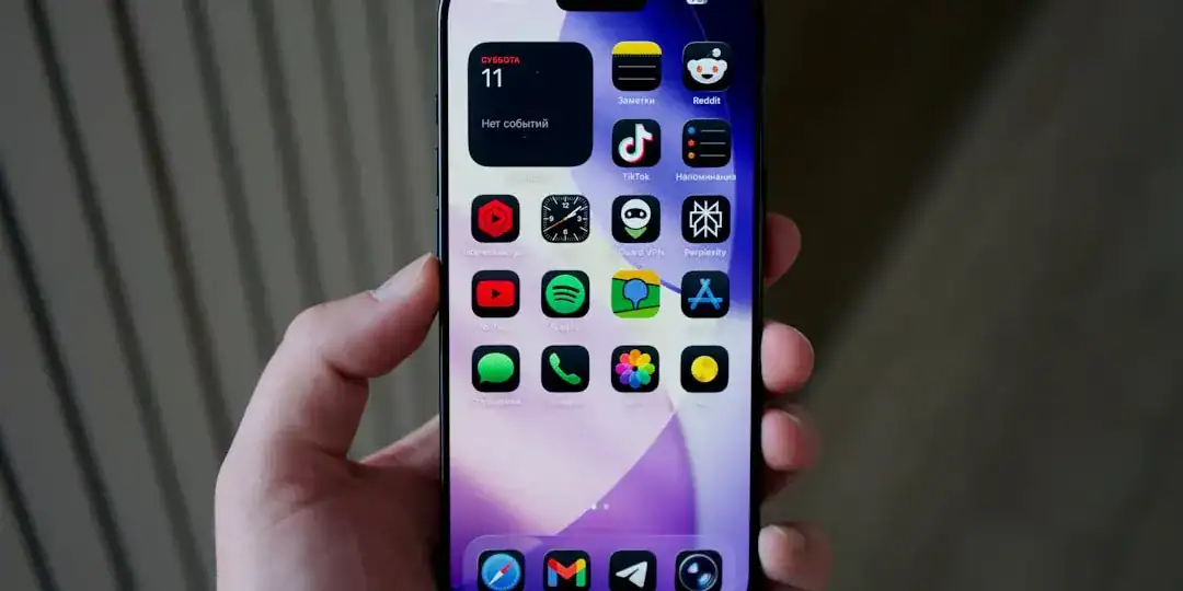 SaaS and App Icon Aesthetics: How to Design a Logo That Demands a Click