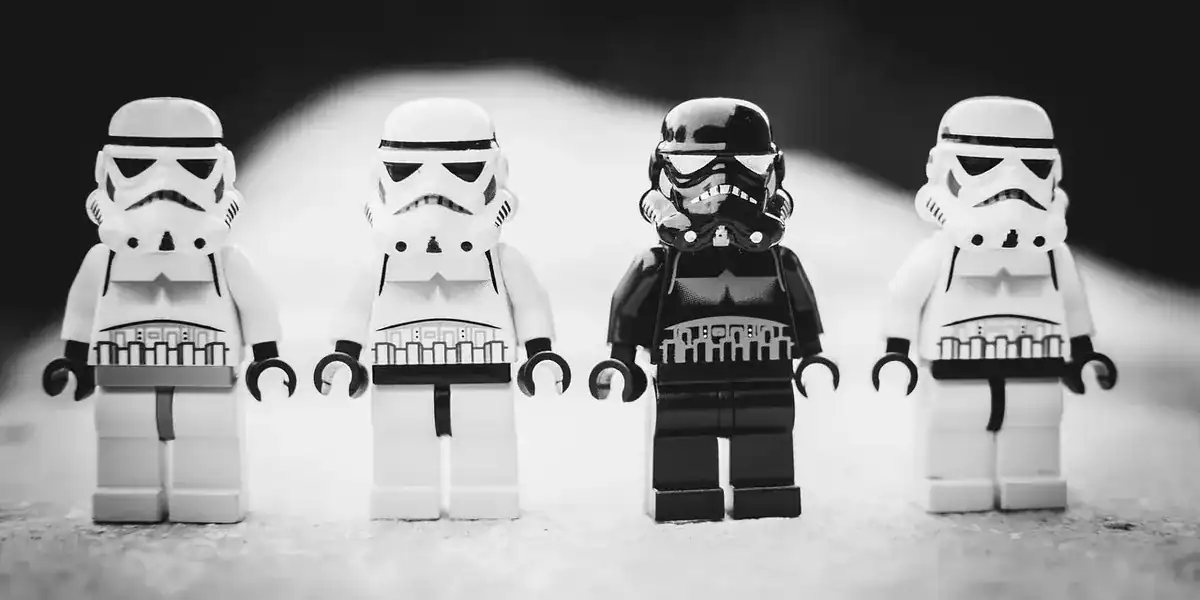 Battle of the Badges: Star Wars vs. Netflix vs. One Piece – Who Wins the Recall War?